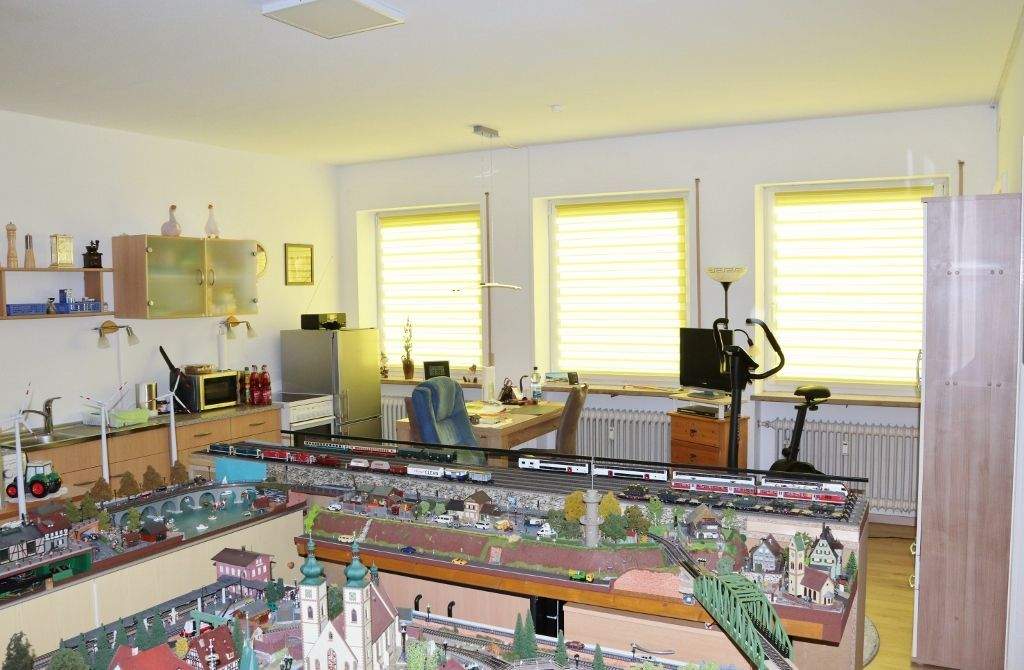 Immobilie in Marktoberdorf - 4 - Familien - Haus mit Garage in Marktoberdorf - vermietet - Bild 1