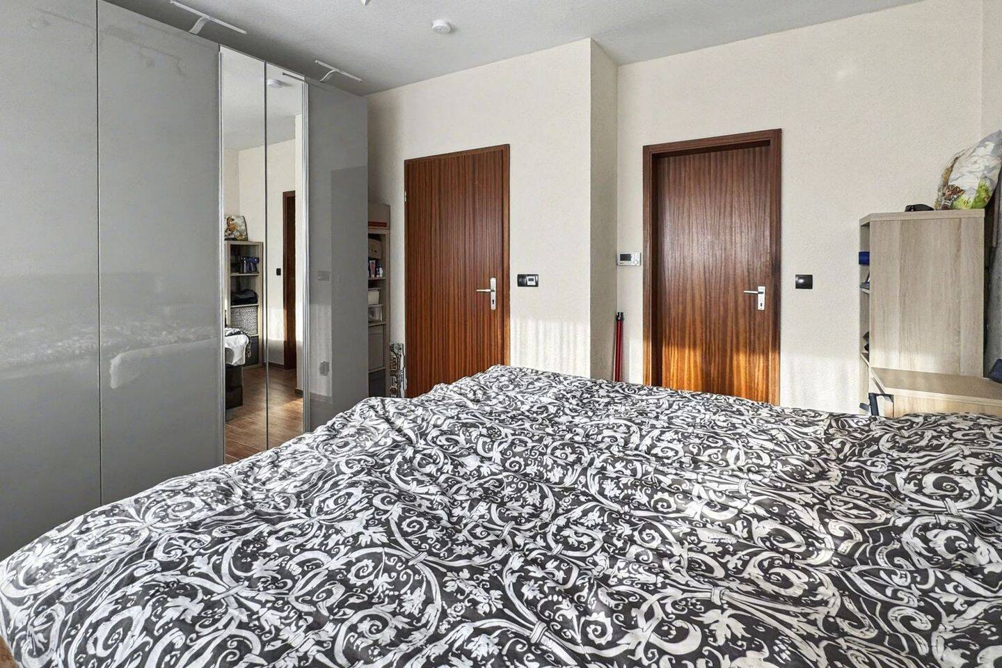 Immobilie in Adelsdorf - Große Südterrasse, Garten, Einliegerwohnung uvm.! Einfamilienhaus in ruhiger Lage von Aisch - Bild 4