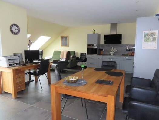 Penthouse zur Miete 1.250 € 3 Zimmer 100 m² frei ab 01.10.2026 Sandershausen Niestetal 34266