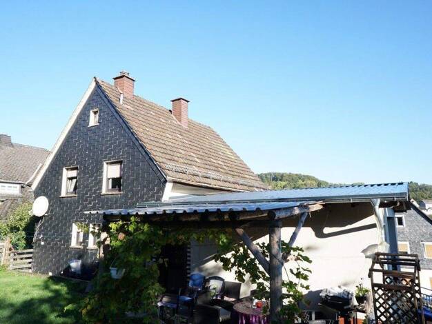 Einfamilienhaus zum Kauf 119.000 € 6 Zimmer 130,7 m² 875 m² Grundstück Beilstein Greifenstein 35753