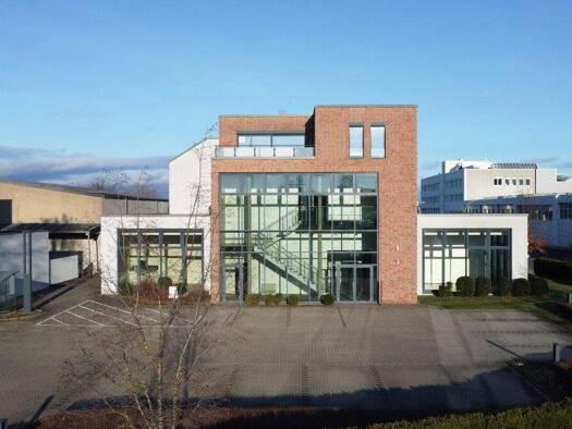 Lagerhalle zur Miete 1.800 m² Lagerfläche teilbar ab 318,4 m² Kernstadt Paderborn 33098