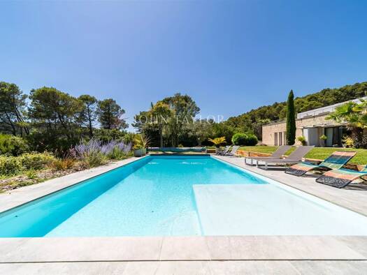 Haus zum Kauf 1.596.000 € 218 m² 5.570 m² Grundstück Secteur Ouest Pernes-les-Fontaines 84210