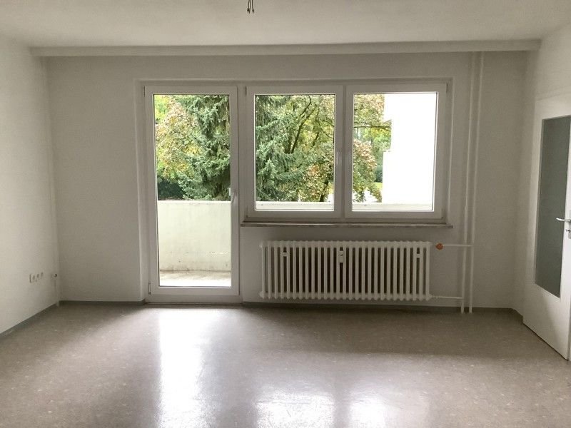 Wohnung zur Miete 636,40 € 3 Zimmer 74 m²<br/>Wohnfläche 1.<br/>Geschoss 13.11.2024<br/>Verfügbarkeit Württemberger Allee 19 Sennestadt Bielefeld 33689