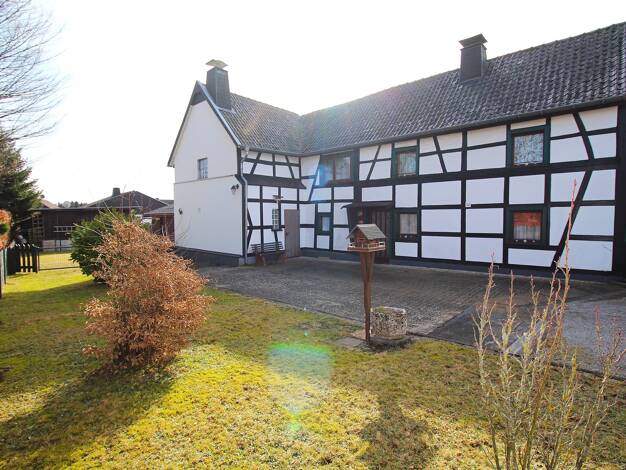Einfamilienhaus zum Kauf 169.000 € 4 Zimmer 100 m² 900 m² Grundstück Kallerstrasse 22 Broich Schleiden-Broich 53937
