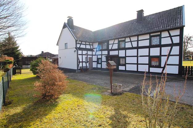 Einfamilienhaus zum Kauf 169.000 € 4 Zimmer 100 m² 900 m² Grundstück Kallerstrasse 22 Broich Schleiden-Broich 53937