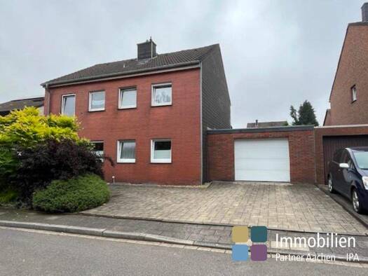 Mehrfamilienhaus zum Kauf 385.000 € 5 Zimmer 144 m² 657 m² Grundstück frei ab 30.12.2025 Valentinstr. 6 Kinzweiler Eschweiler / Kinzweiler 52249