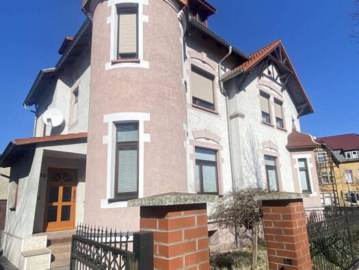 Villa zum Kauf 299.500 € 8 Zimmer 235,6 m² 770 m² Grundstück frei ab sofort Saalfeld Saalfeld/Saale 07318