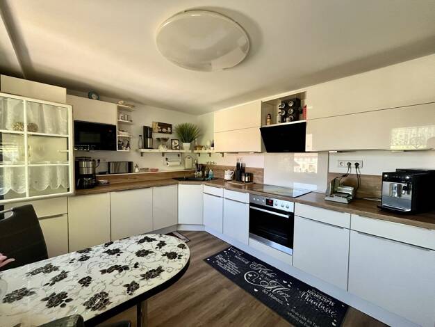 Einfamilienhaus zum Kauf 325.000 € 10 Zimmer 298 m² 1.043 m² Grundstück Herrentierbach Blaufelden 74572