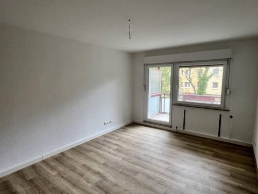 Wohnung zur Miete 445 € 3 Zimmer 63 m² frei ab sofort Bitterfelder Straße 35 b Bad Düben 04849