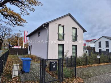 Einfamilienhaus zur Miete 2.438 € 6 Zimmer 125 m² 450 m² Grundstück frei ab sofort Berlin 13127