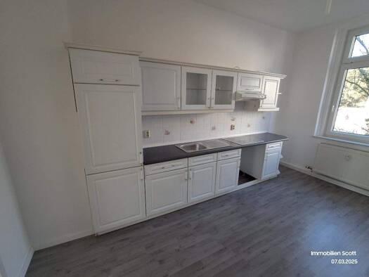 Wohnung zur Miete 360 € 2,5 Zimmer 80,6 m² August-Bebel-Straße 119 Preißelpöhl Plauen 08525