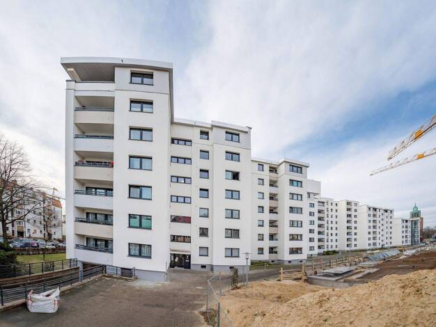 Wohnung zur Miete nur mit Wohnberechtigungsschein 398 € 2 Zimmer 56 m² 6. Geschoss frei ab sofort Rathausstr. 35 Mariendorf Berlin 12105