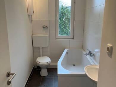 Wohnung zur Miete 490 € 2 Zimmer 55 m² 3. Geschoss frei ab sofort Mülheimer Straße 91 Duissern Duisburg 47058