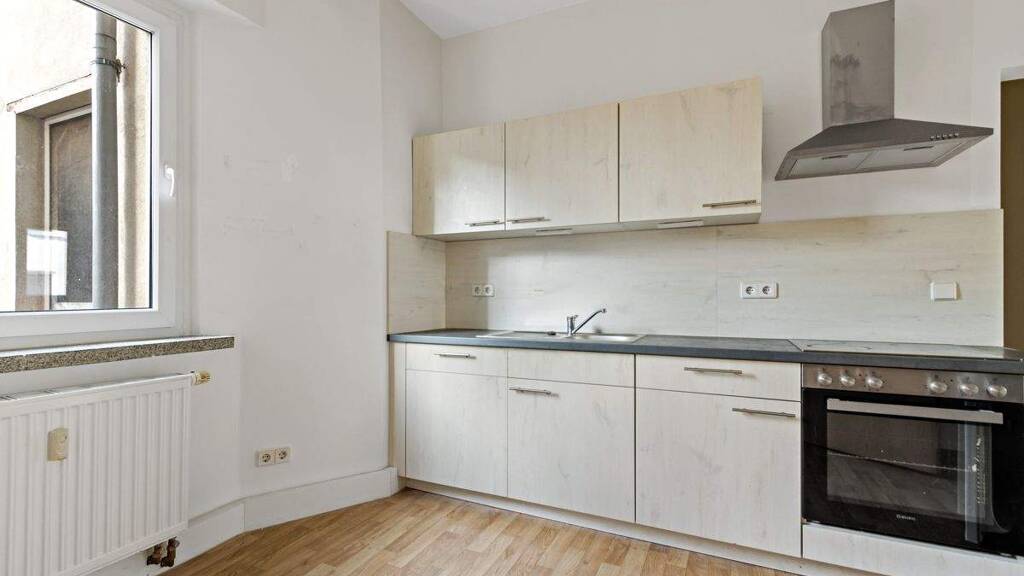 Wohnung zur Miete 589 € 2,5 Zimmer 73 m² 2. Geschoss Friesenstraße 5 Innenstadt Halle 06112