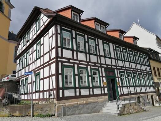 Wohnung zur Miete 480 € 2,5 Zimmer 65 m² 1. Geschoss Pfarrstraße 2 Suhl 98527