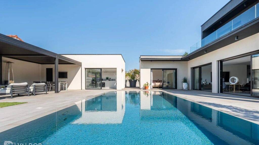 Einfamilienhaus zum Kauf 995.000 € 7 Zimmer 241,6 m² Parc Nord Mâcon 71870