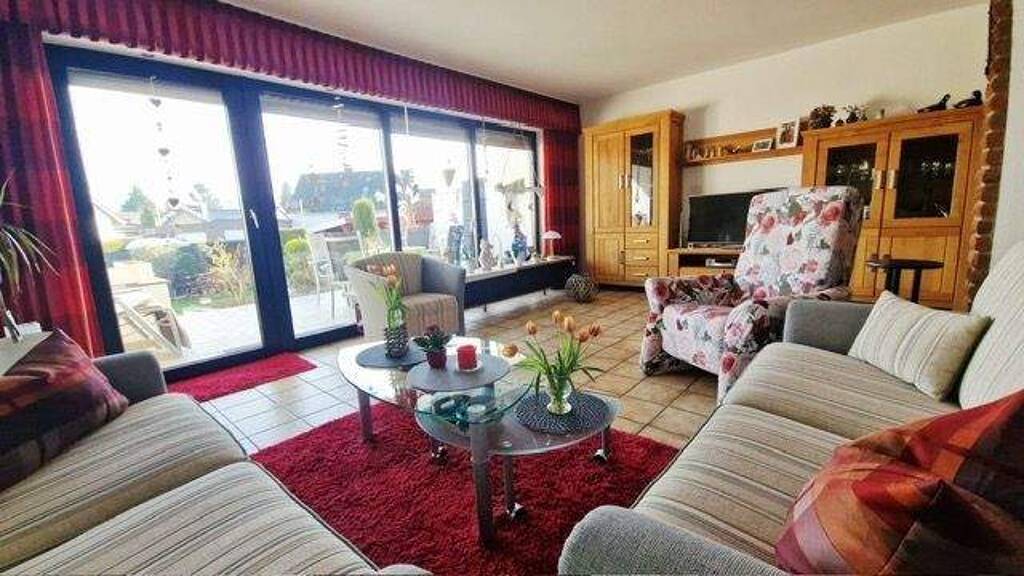 Reihenmittelhaus zum Kauf 254.000 € 6 Zimmer 152 m² 293 m² Grundstück Müssen Lage 32791