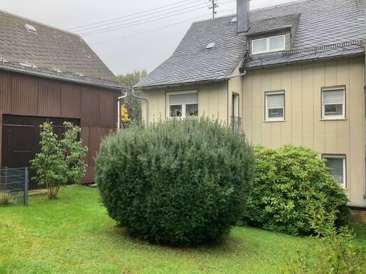 Doppelhaushälfte zum Kauf 127.500 € 4 Zimmer 100 m² 341 m² Grundstück Wüstenselbitz Helmbrechts 95233