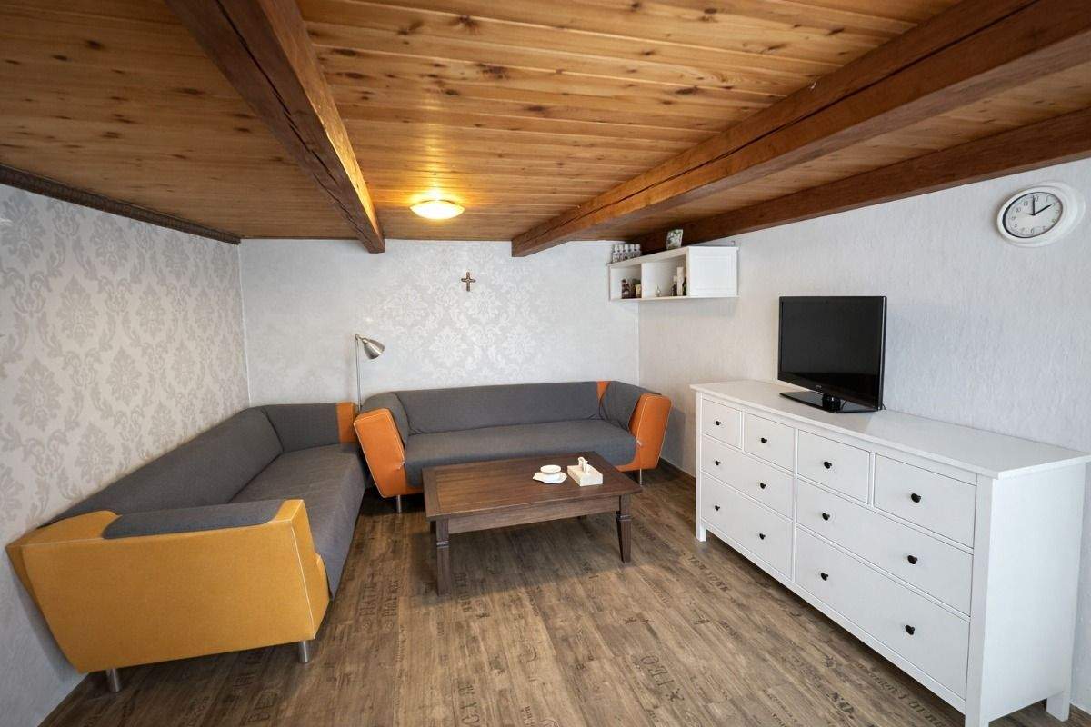 Immobilie in Krummhörn - "Sofort beziehbare Doppelhaushälfte in Eilsum - Möbliertes Ferienhaus mit eingezäuntem Garten - Bild 3