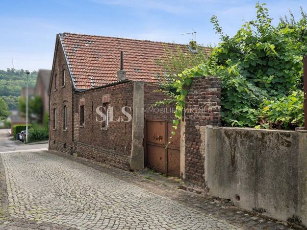 Mehrfamilienhaus zum Kauf 180.000 € 8 Zimmer 160 m² 381 m² Grundstück Neuenhausen Grevenbroich 41517
