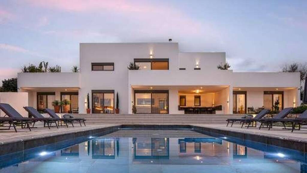 Haus zum Kauf 2.750.000 € 14 Zimmer 630 m² 9.000 m² Grundstück Kreta Viranepiskopi 740 52