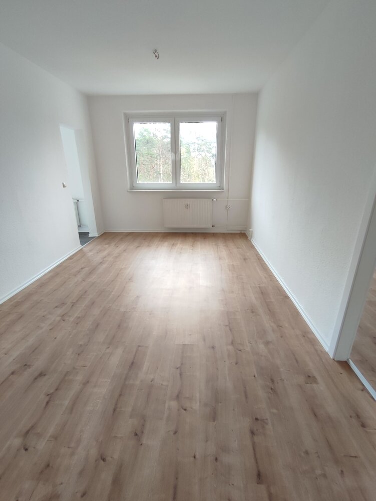 Wohnung zur Miete 235 € 2 Zimmer 41,6 m²<br/>Wohnfläche 3.<br/>Geschoss Fritz-Kube-Ring 14 Bernsdorf Bernsdorf 02994