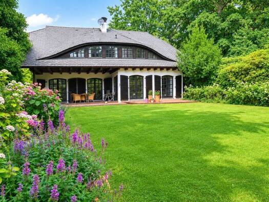 Einfamilienhaus zum Kauf provisionsfrei 495.000 € 8 Zimmer 240 m² 990 m² Grundstück Friesoythe Friesoythe 26169