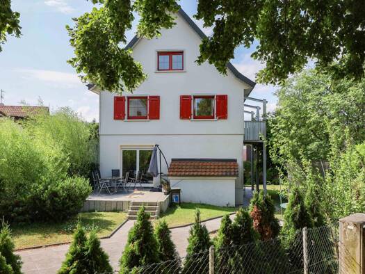Einfamilienhaus zum Kauf 700.000 € 5 Zimmer 174 m² 525 m² Grundstück frei ab 01.09.2025 Lörrach 79541