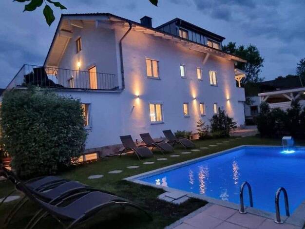 Mehrfamilienhaus zum Kauf provisionsfrei 1.590.000 € 10 Zimmer 314 m² 858 m² Grundstück Kirchdorf Raubling 83064