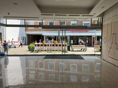 Laden zur Miete 4.000 € 147 m² Verkaufsfläche Düsseldorf 40597