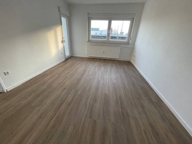 Wohnung zur Miete 737 € 2 Zimmer 57,6 m² 2. Geschoss frei ab 18.04.2026 Battonnstr. 56 Innenstadt Frankfurt am Main 60311