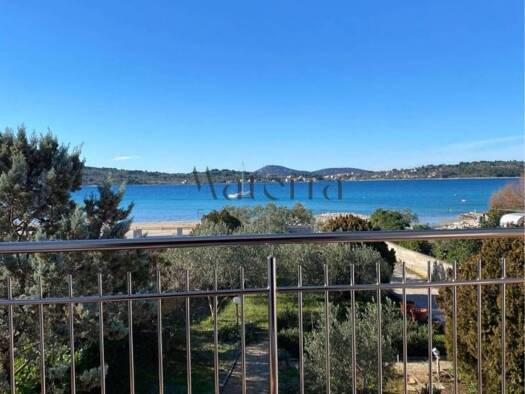 Einfamilienhaus zum Kauf 1.500.000 € 8 Zimmer 390 m² Srima, Vodice Vodice 22211