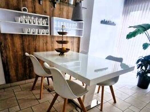 Terrassenwohnung zur Miete 1.350 € 3,5 Zimmer 90 m² Geschoss EG/2 frei ab 01.11.2026 Straubing Straubing 94315