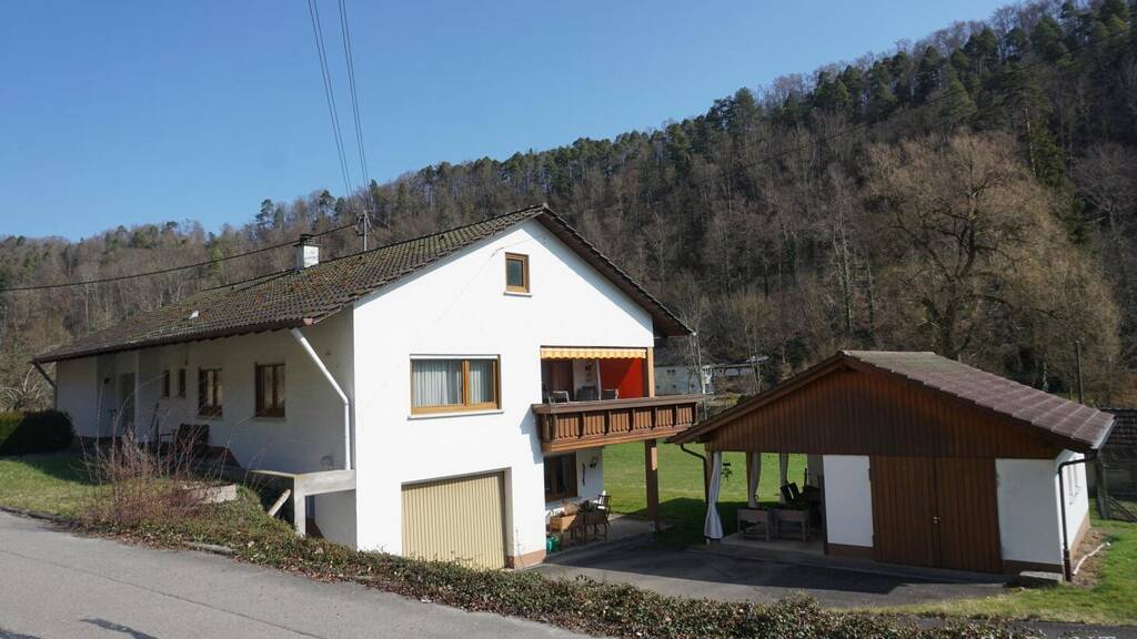 Mehrfamilienhaus zum Kauf 469.000 € 7,5 Zimmer 213 m² 1.828 m² Grundstück Mühlen Horb am Neckar 72160