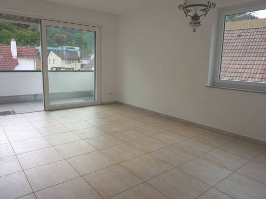 Wohnung zur Miete 650 € 2 Zimmer 64,2 m² frei ab 01.10.2026 Josef-André-Str. 9 Schramberg 78713