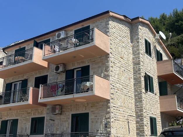 Villa zum Kauf 1.700.000 € 9 Zimmer 374 m² Omiš