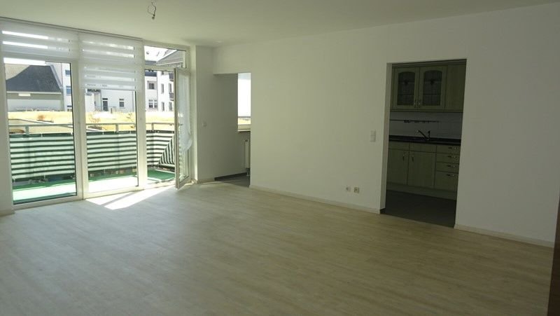 Wohnung zur Miete 375 € 2 Zimmer 75 m²<br/>Wohnfläche 2.<br/>Geschoss ab sofort<br/>Verfügbarkeit Crimmitschau Crimmitschau 08451