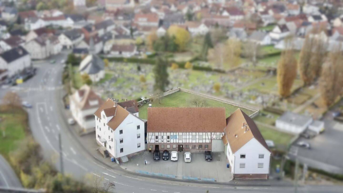 Immobilie in Neustadt - Attraktives Immobilienensemble mit umfangreicher Ausbaureserve - Bild 0