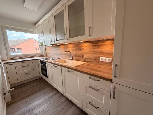 Wohnung zur Miete 1.250 € 3 Zimmer 68 m² Geschoss 1/2 frei ab sofort Henstedt-Ulzburg 24558