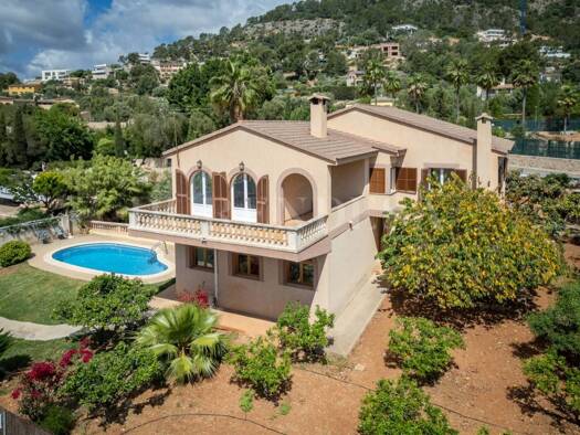 Villa zur Miete 3.500 € 5 Zimmer 210 m² 915 m² Grundstück Bunyola 07193