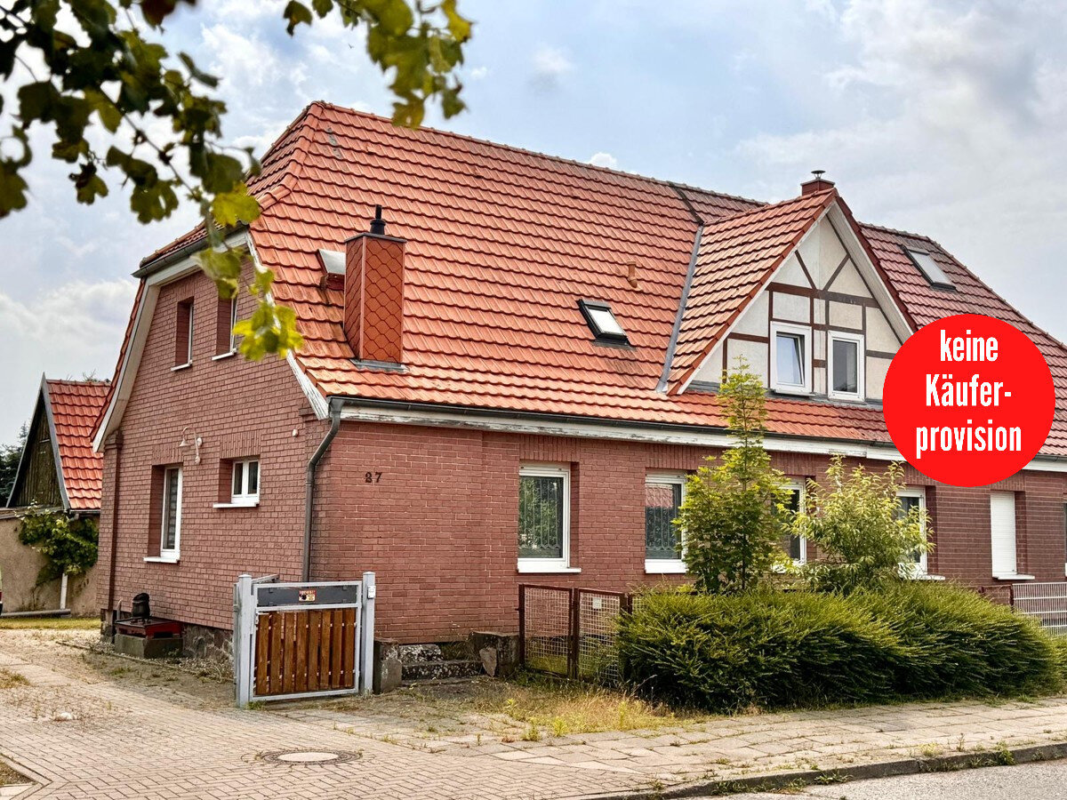 Doppelhaushälfte zum Kauf provisionsfrei 215.000 € 3 Zimmer 92 m²<br/>Wohnfläche 1.699 m²<br/>Grundstück Cammin Burg Stargard / Rowa 17094