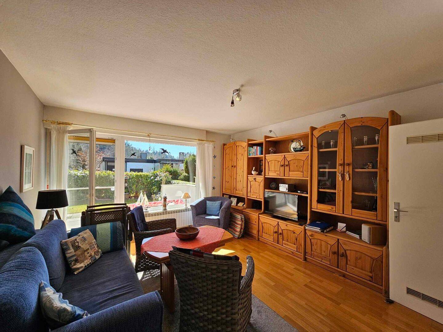 Immobilie in Scharbeutz - Möbliertes Wochenendhaus mit Sonnenterrasse am Pönitzer See - Bild 3