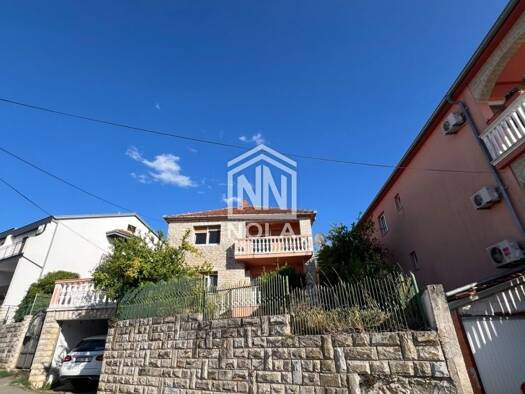 Einfamilienhaus zum Kauf 330.000 € 4 Zimmer 200 m² Grundstück Tisno 22240