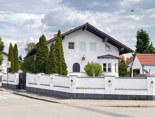 Einfamilienhaus zum Kauf 695.000 € 6 Zimmer 170 m² 742 m² Grundstück frei ab sofort Straubing Straubing 94315