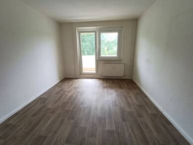 Wohnung zur Miete 270 € 2 Zimmer 49 m² 2. Geschoss frei ab sofort Erich-Weinert-Straße 25 Bad Lausick Bad Lausick 04651
