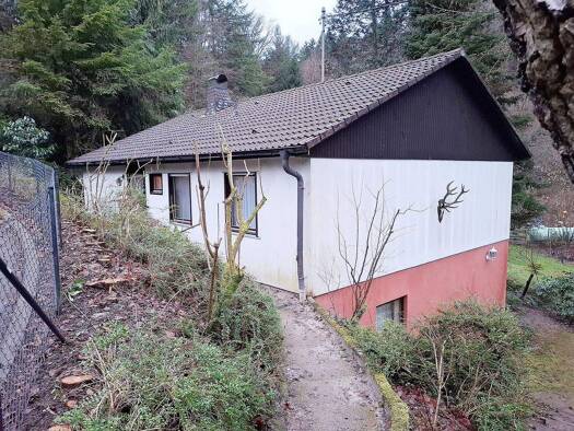 Bungalow zum Kauf 265.000 € 5 Zimmer 160 m² 680 m² Grundstück frei ab sofort Eiterbach Heiligkreuzsteinach 69253