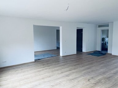 Wohnung zur Miete 1.250 € 5 Zimmer 120 m² 1. Geschoss frei ab sofort Schwalbenweg 10 Unterhausen Lichtenstein 72805