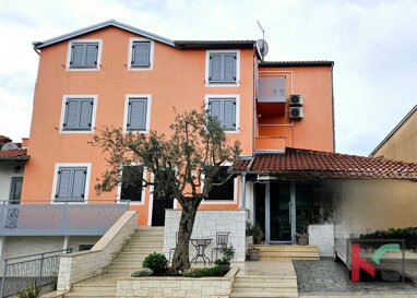 Haus zum Kauf 1.800.000 € 10 Zimmer 625 m² Rovinj 52210