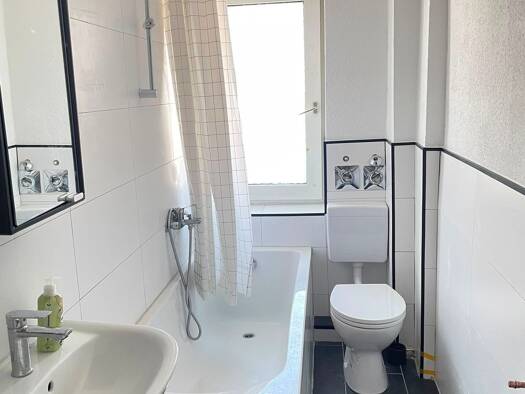Wohnung zur Miete 630 € 2,5 Zimmer 45 m² Geschoss 3/4 frei ab sofort Innen Remscheid 42853