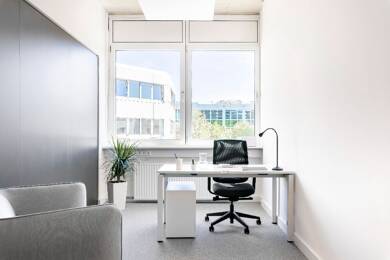 Bürofläche zur Miete provisionsfrei 600 € 29 m² Bürofläche Carl-Zeiss-Ring Ismaning Ismaning 85737